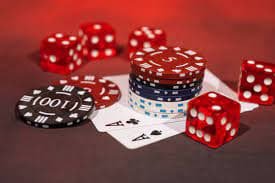 Group of Filipino players enjoying 1304 casino games in mobile devices
